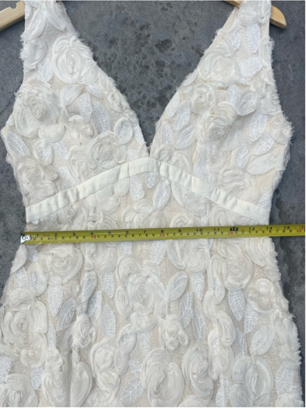 Sleeveless V-Neck Lace Midi Dress in Cream Cream 3D Floral - Picture 10 of 11